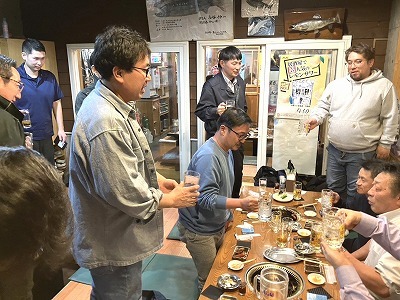 焼き肉屋で懇親会