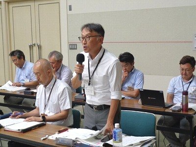 【講評】北海道農政部技術普及課_太田総括普及指導員（前列右）
