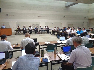 令和7年度全職員会議（中間評価）を開催しました